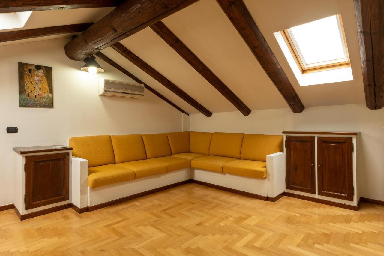 La Morra Flats Apartment ภายนอก รูปภาพ